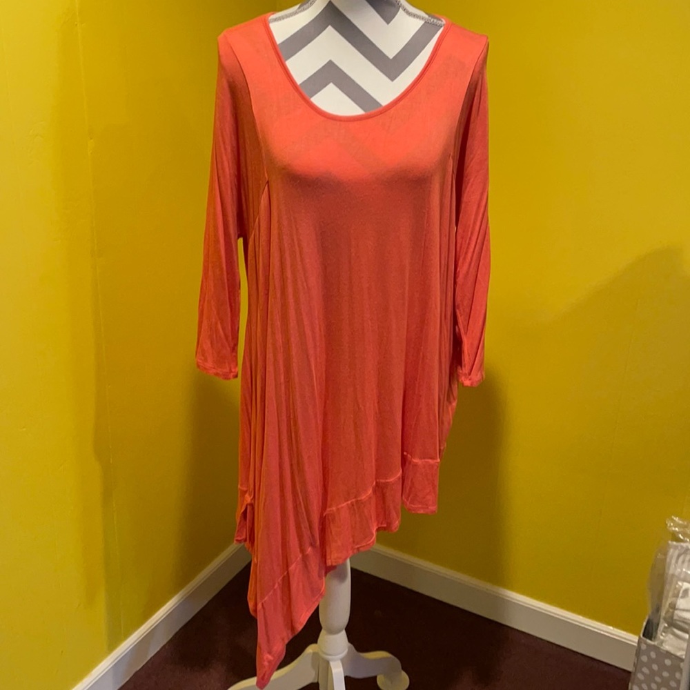 Tunic coral color